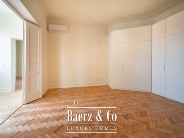 photo 13 3 Bedroom apartment plus 1 next to Rato square.
