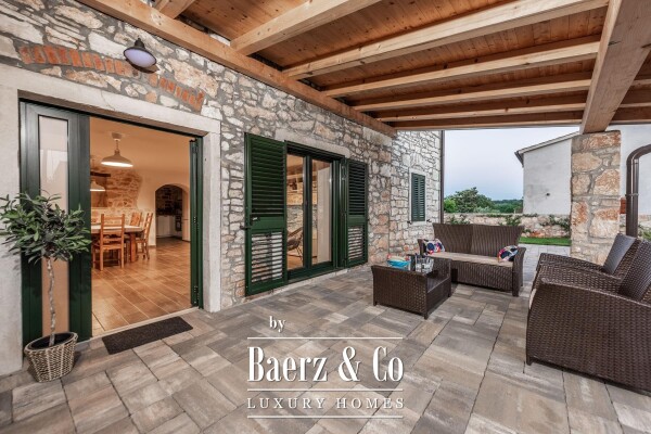 photo 17 Istria, Umag, authentic Istrian stone house 260 m², surrounded by greenery, 1349 m² garden
